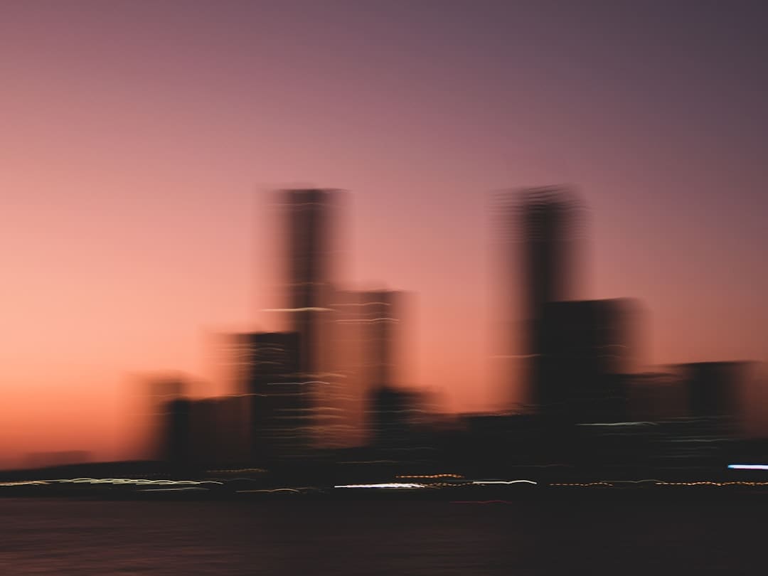 每经热评丨于东来的愤恨:一个抱负主义者的顽强
